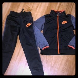 Size 7 Nike gray orange matching set